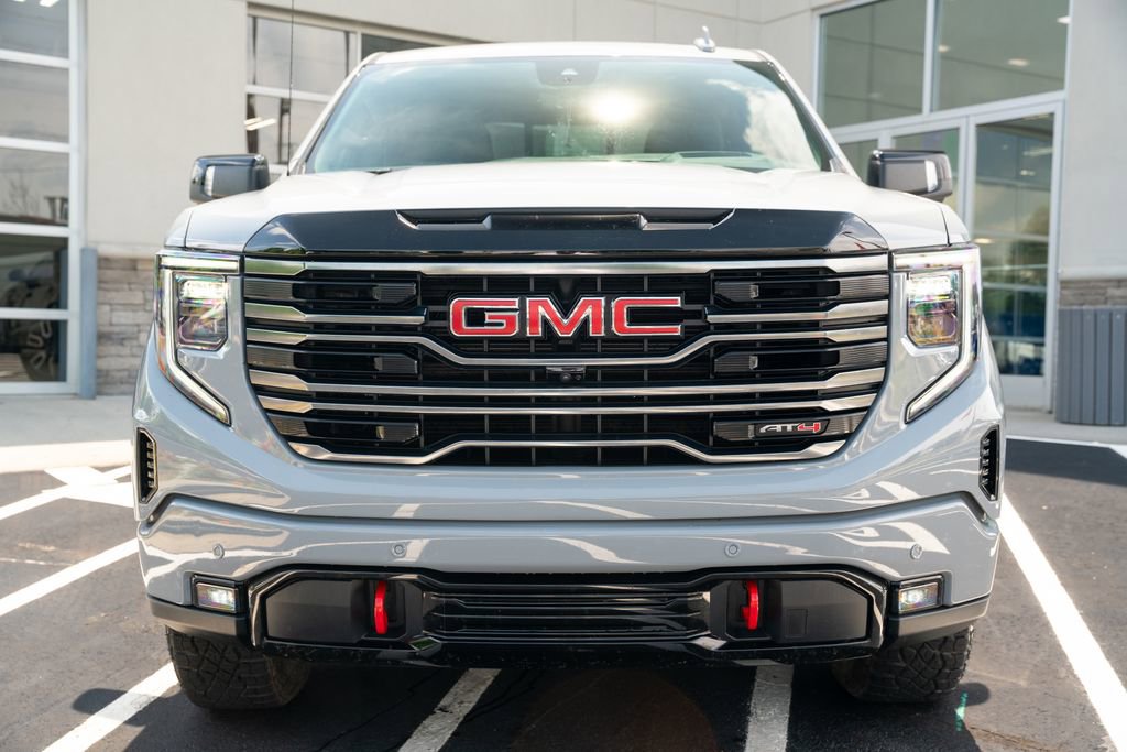 Used 2025 GMC Sierra 1500 AT4 w/ AT4 Premium Package AWD/4WD image 4