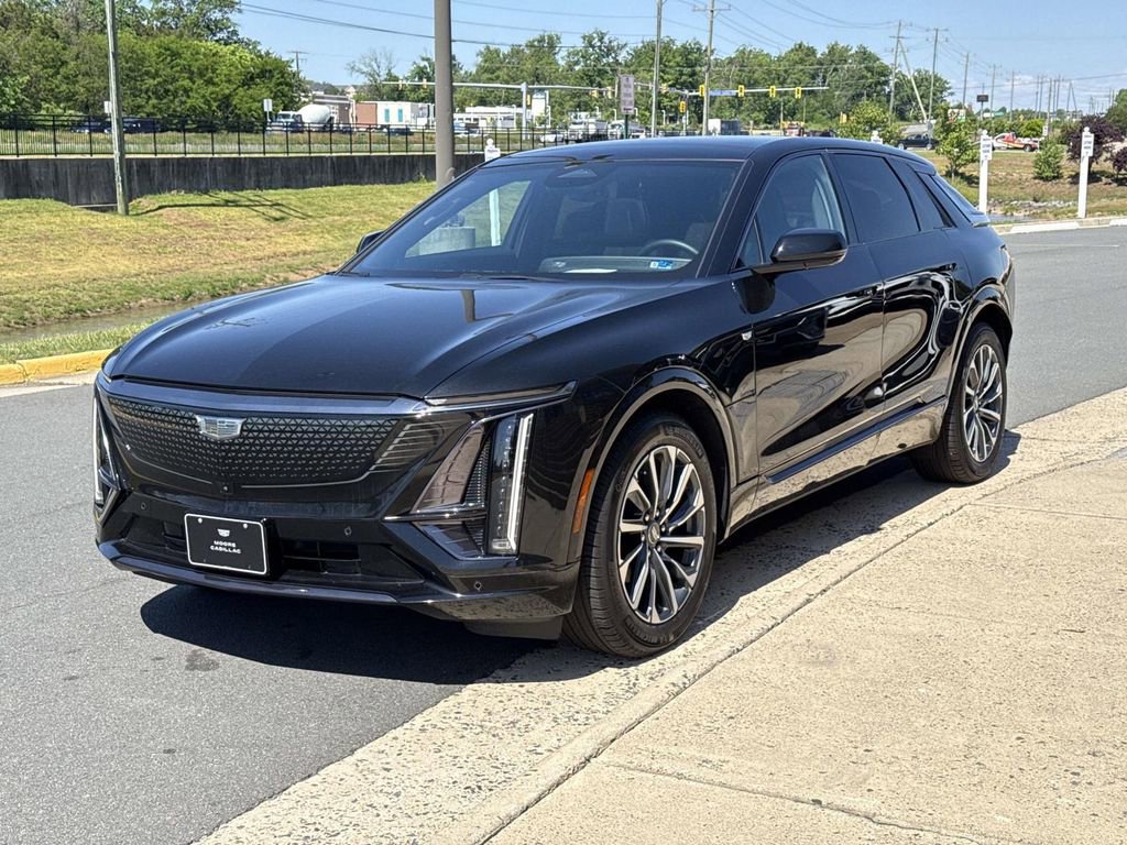 Used 2024 Cadillac Lyriq Sport AWD/4WD image 21