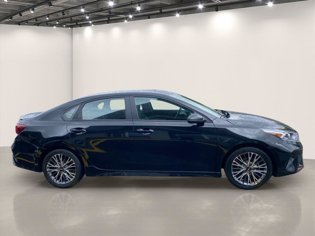Certified 2022 Kia Forte GT-Line FWD image 9
