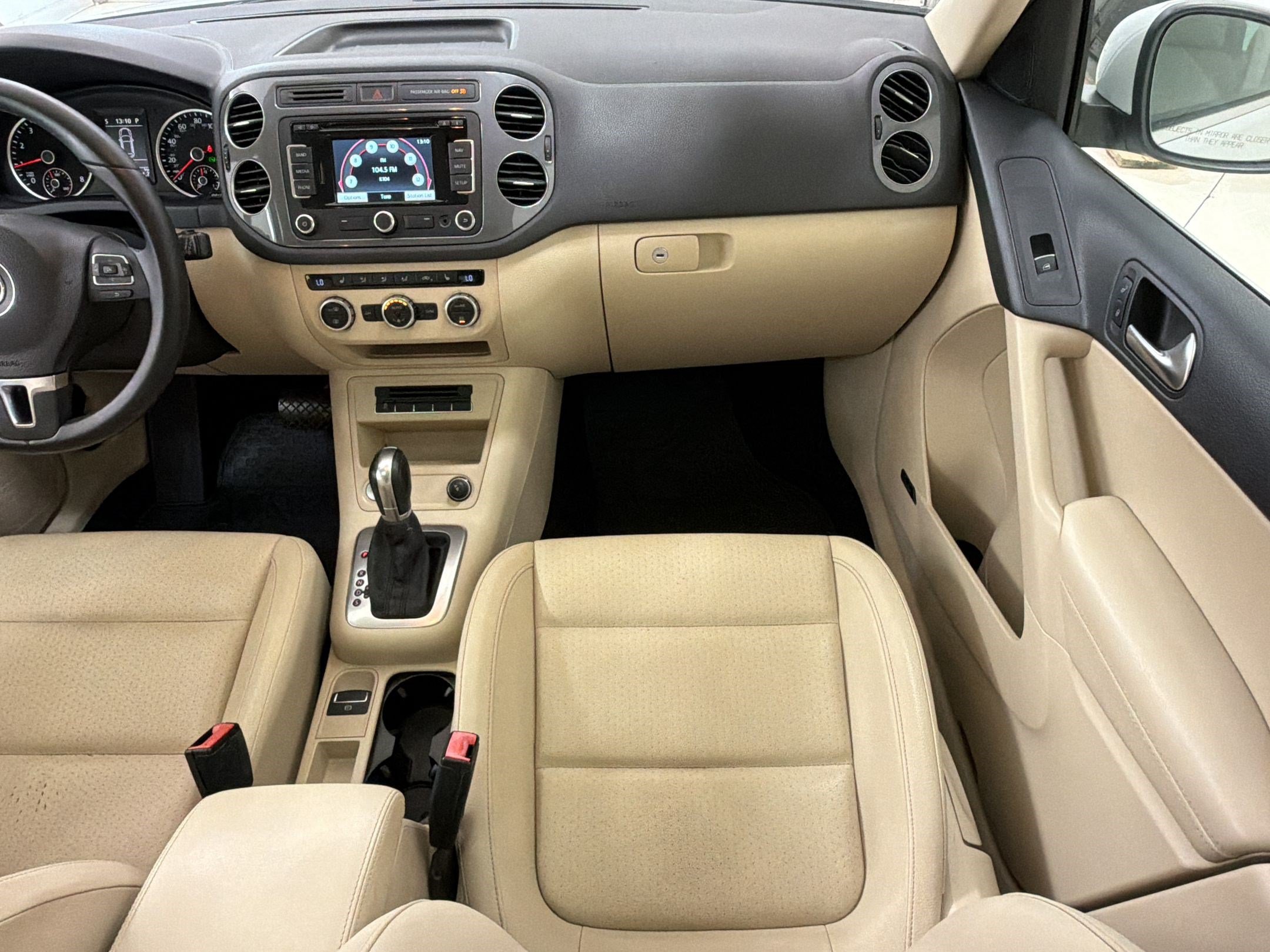 Used 2015 Volkswagen Tiguan SEL FWD image 29