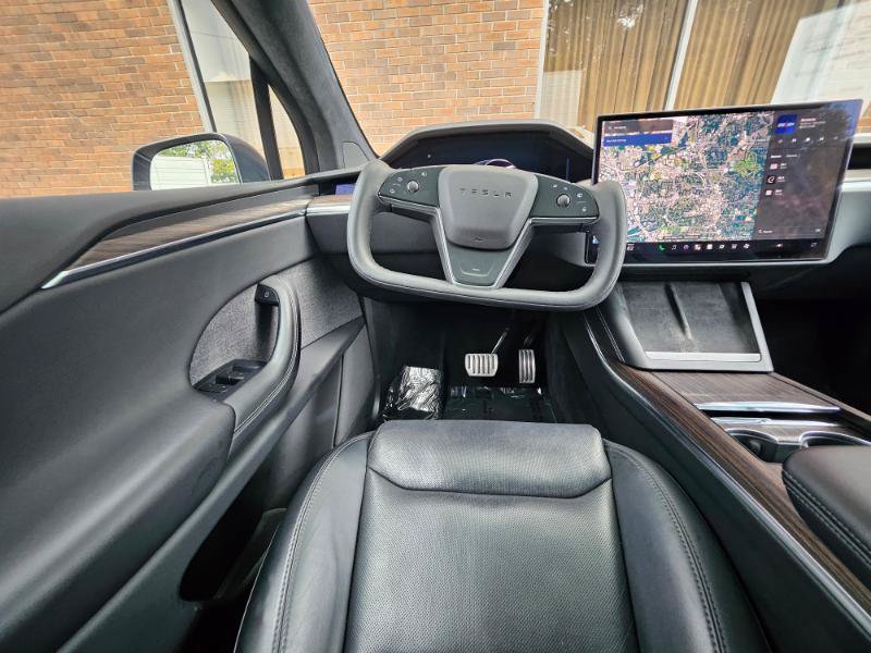 Used 2023 Tesla Model X AWD/4WD image 4