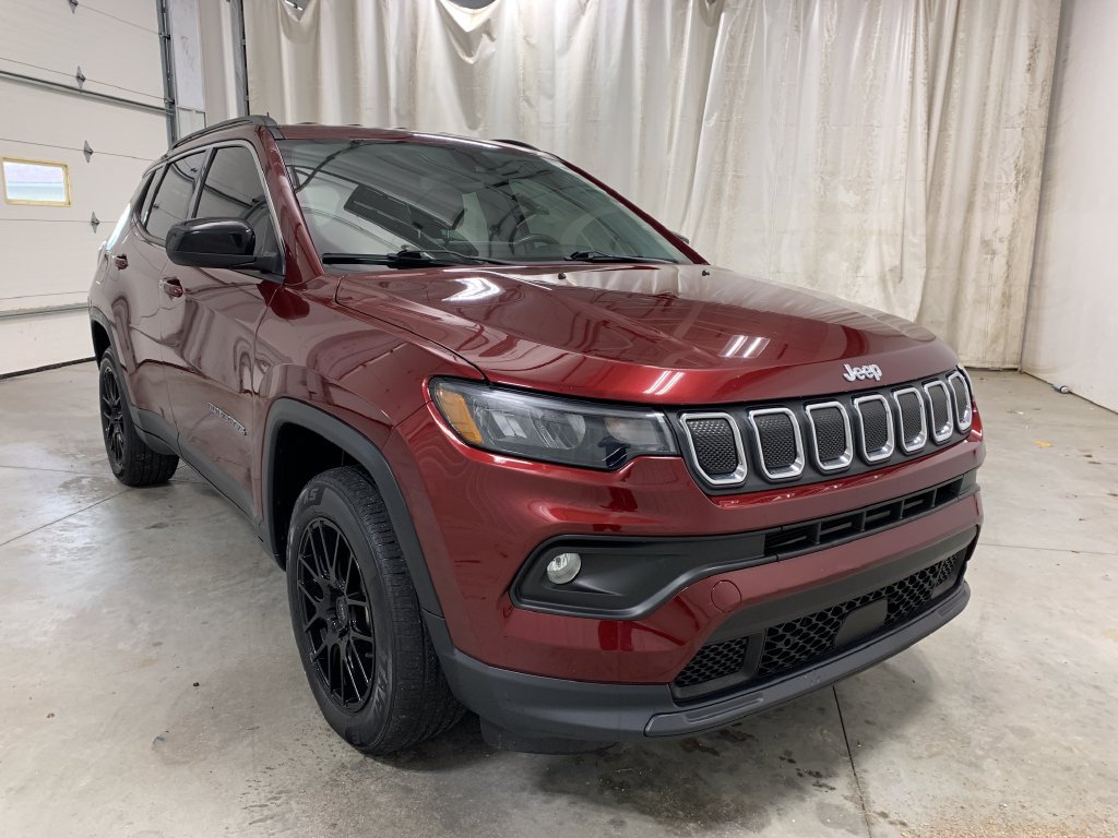 Used 2022 Jeep Compass Latitude AWD/4WD image 14