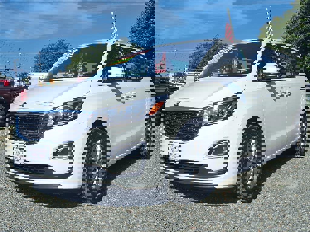 Used 2019 Kia Sedona L image 5