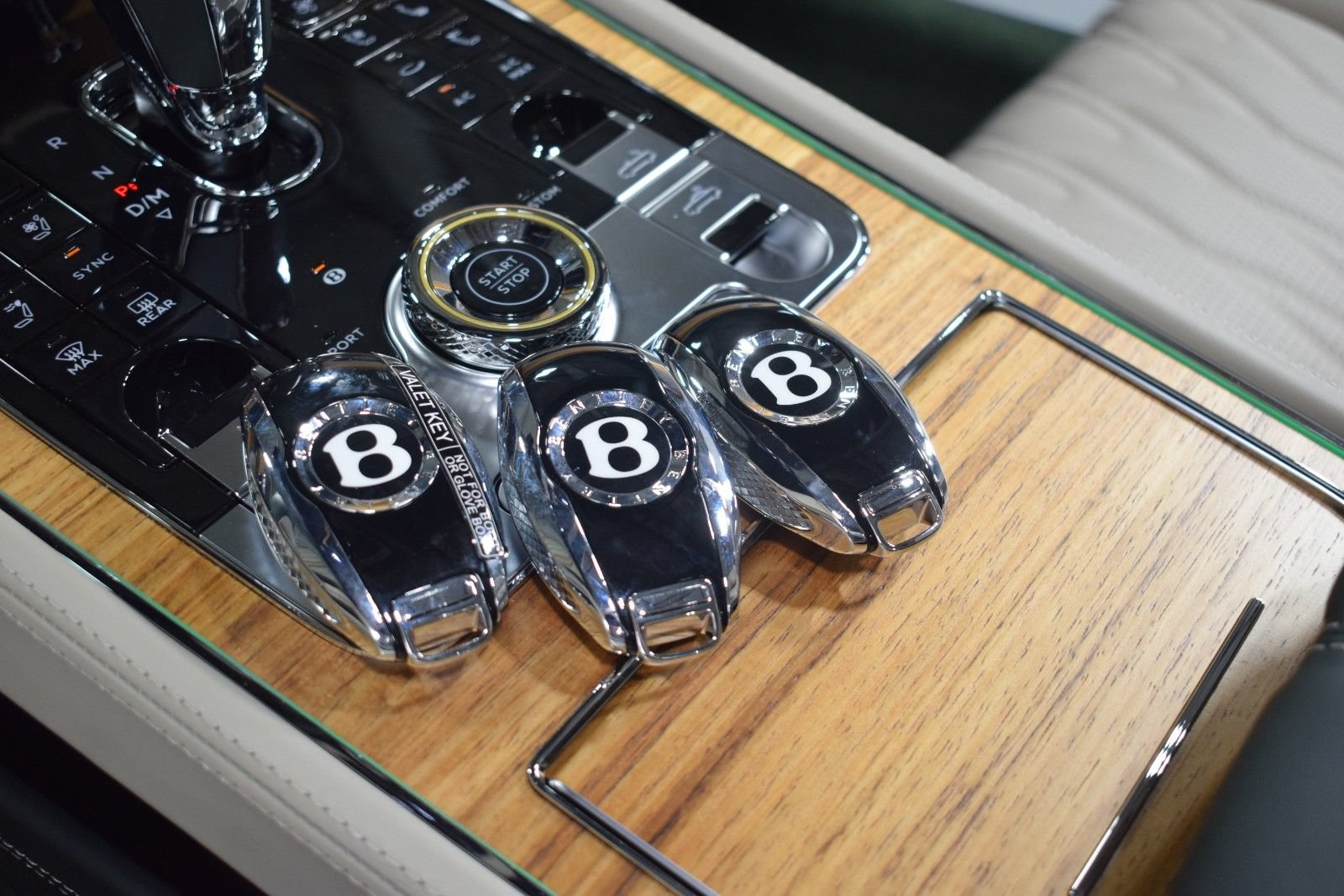 New 2026 Bentley Continental GTC AWD/4WD image 40