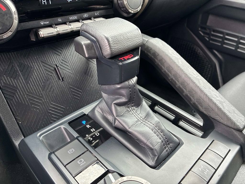 Used 2024 Toyota Tacoma TRD Sport AWD/4WD image 27