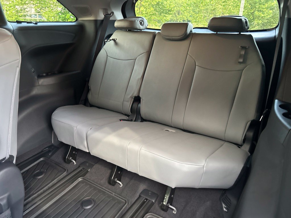 New 2026 Toyota Sienna XLE AWD/4WD image 28