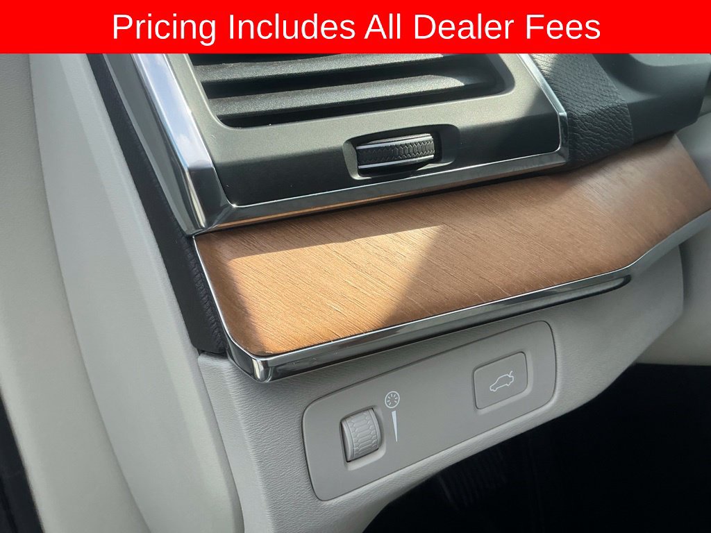 Used 2022 Volvo XC90 T6 Momentum AWD/4WD image 11