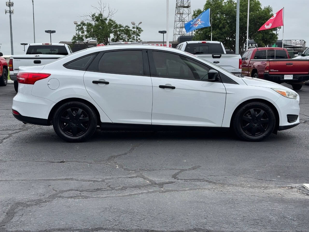 Used 2015 Ford Focus S FWD image 4