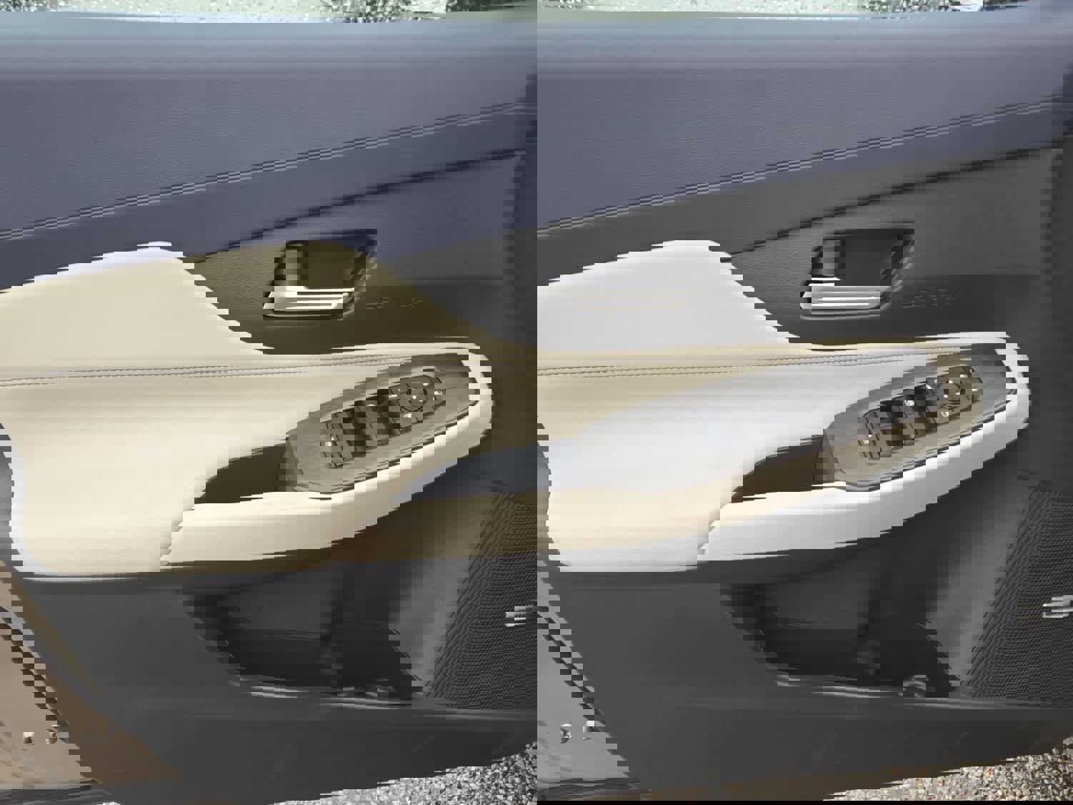 New 2026 Nissan Sentra SL w/ Floor Mat Package image 9