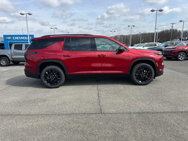New 2026 Chevrolet Traverse LT w/ Midnight/Sport Edition FWD image 3