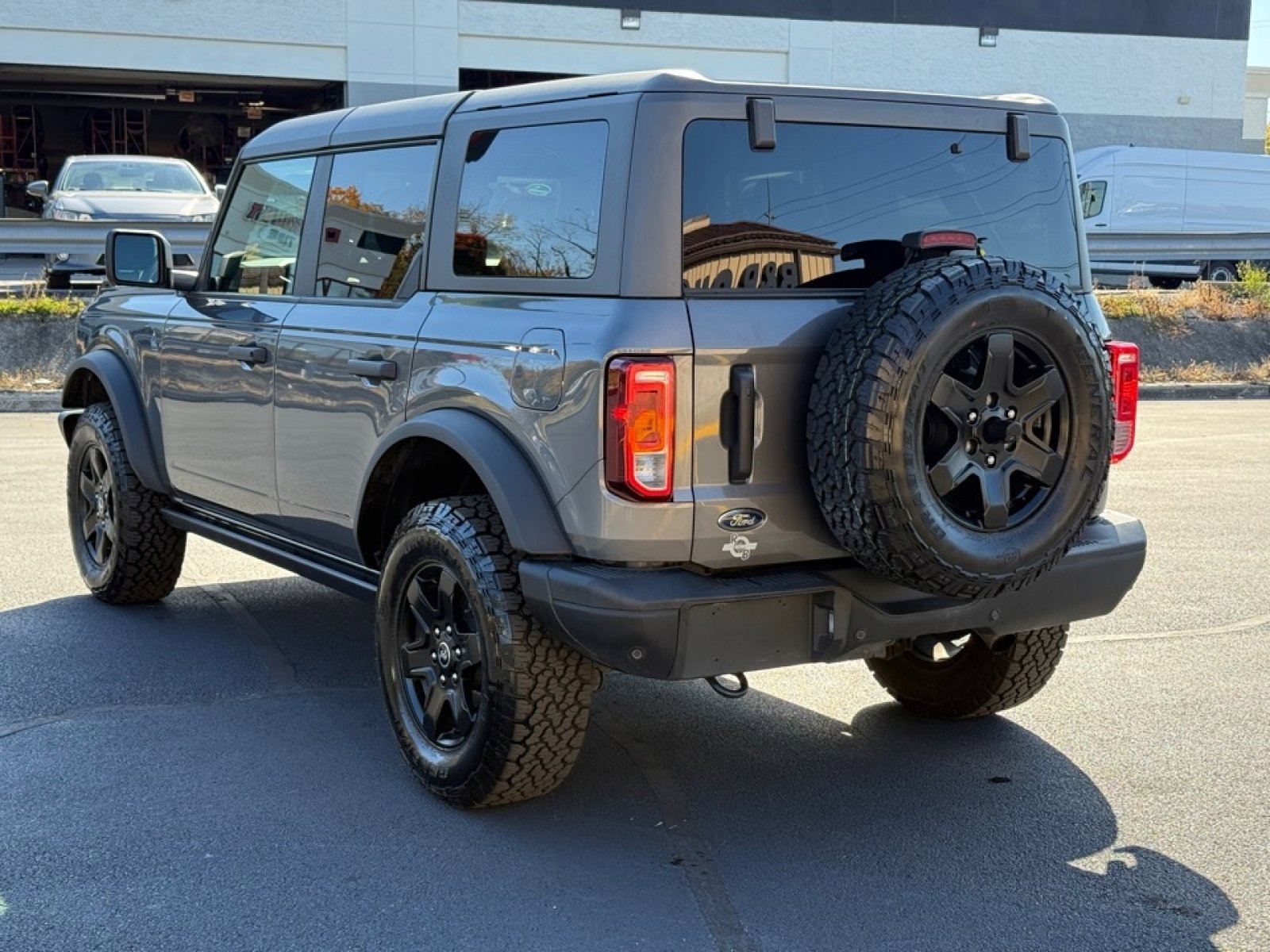 Used 2024 Ford Bronco Black Diamond image 6