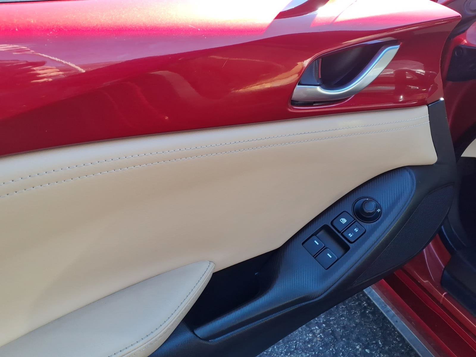 Used 2016 MAZDA MX-5 Miata Grand Touring RWD image 10