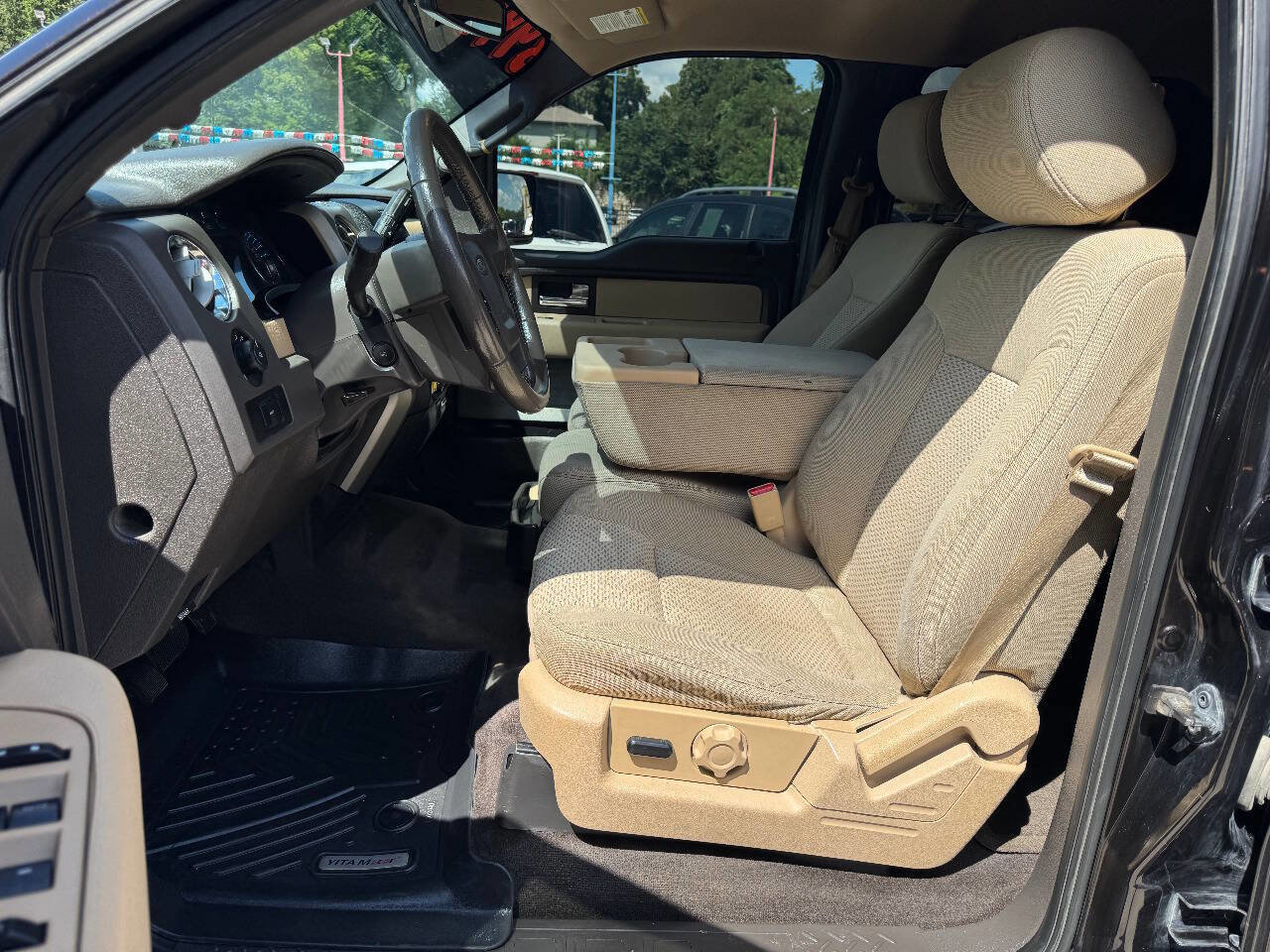 Used 2014 Ford F150 XLT w/ Equipment Group 302A Luxury image 10