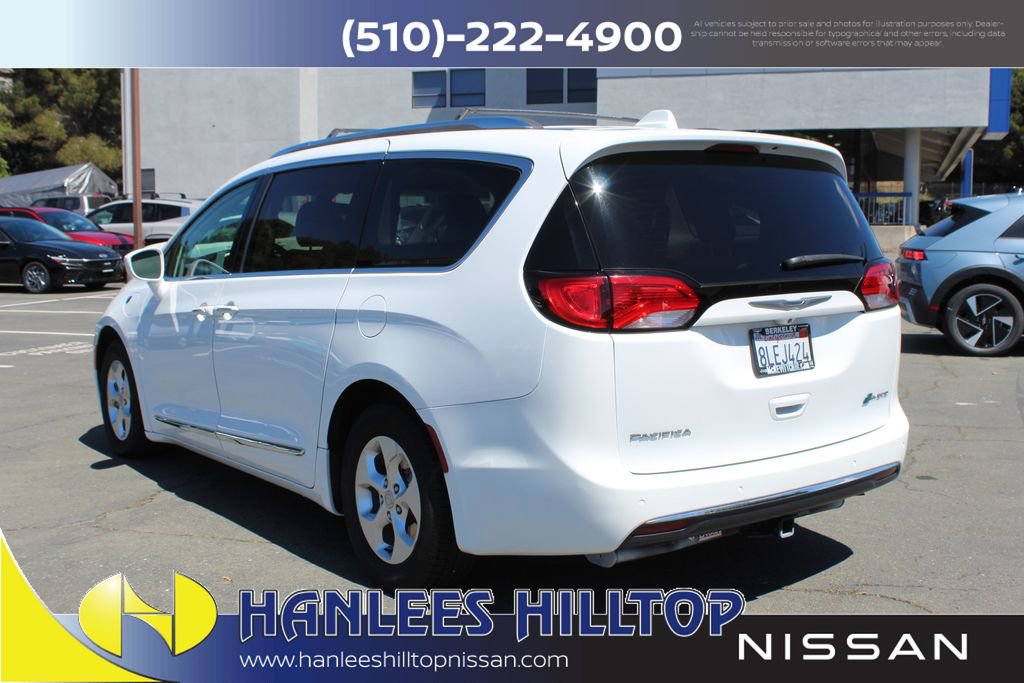 Used 2018 Chrysler Pacifica Touring-L image 9