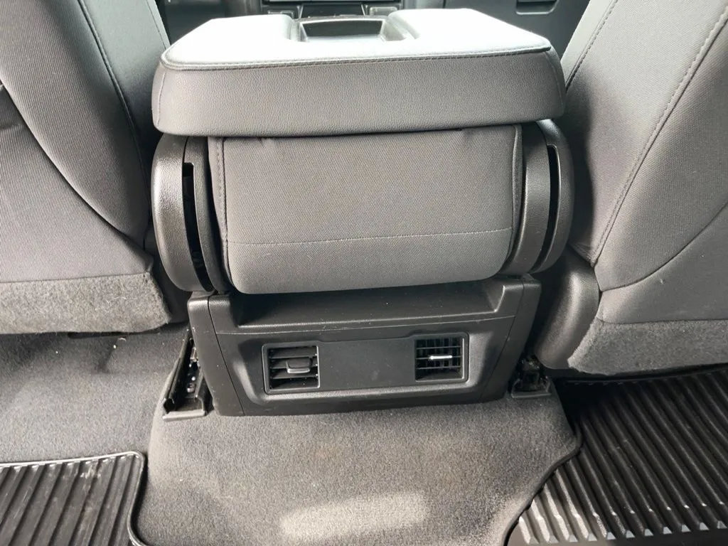 Used 2023 Chevrolet Silverado 2500 LT AWD/4WD image 18