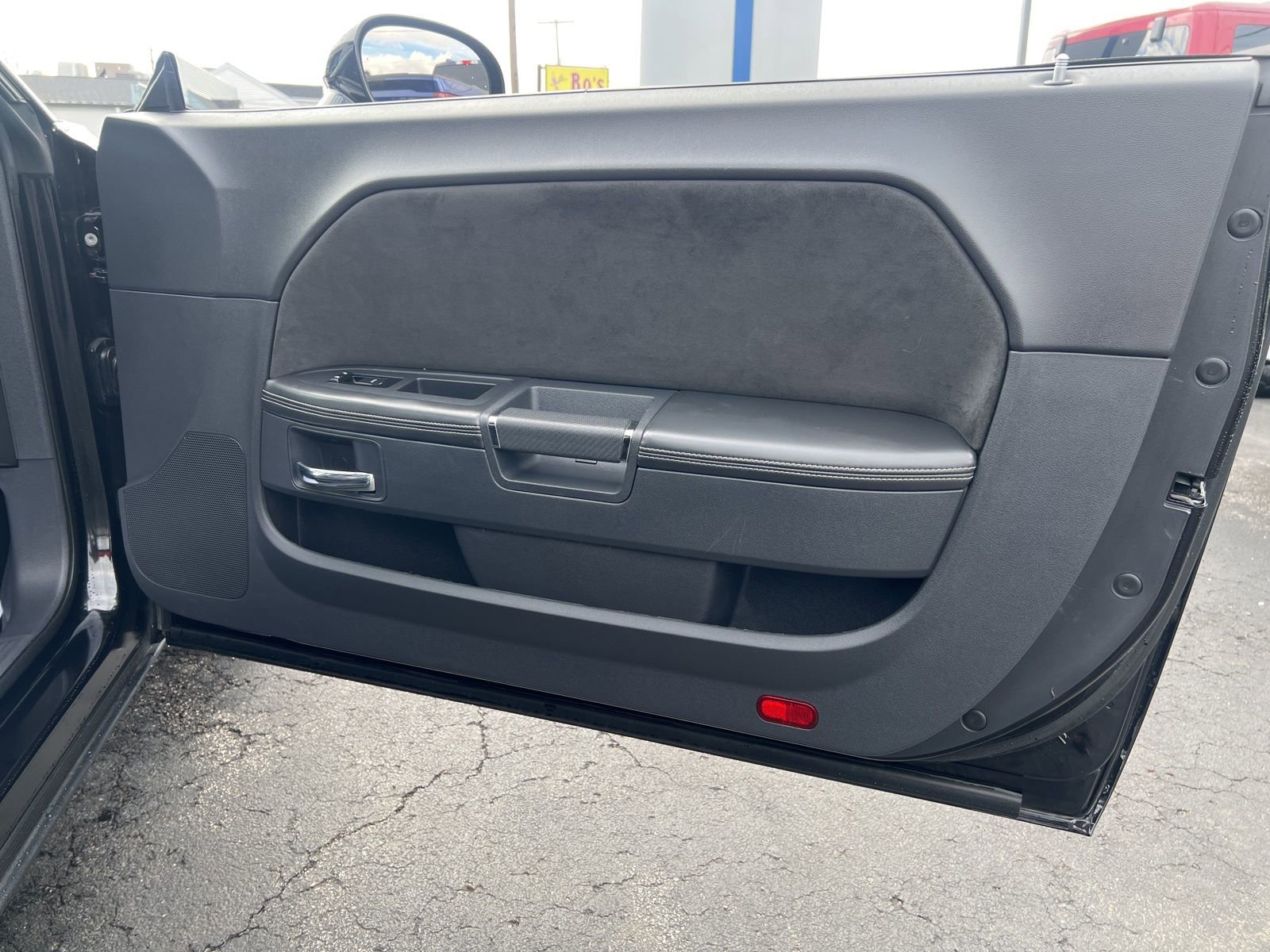 Used 2009 Dodge Challenger SRT8 w/ SRT Option Group II image 21