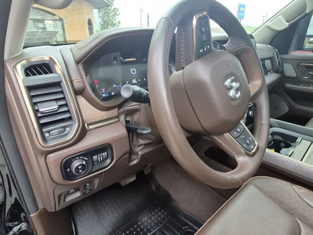 Used 2025 RAM 1500 Limited w/ Trailer Tow Group AWD/4WD image 21