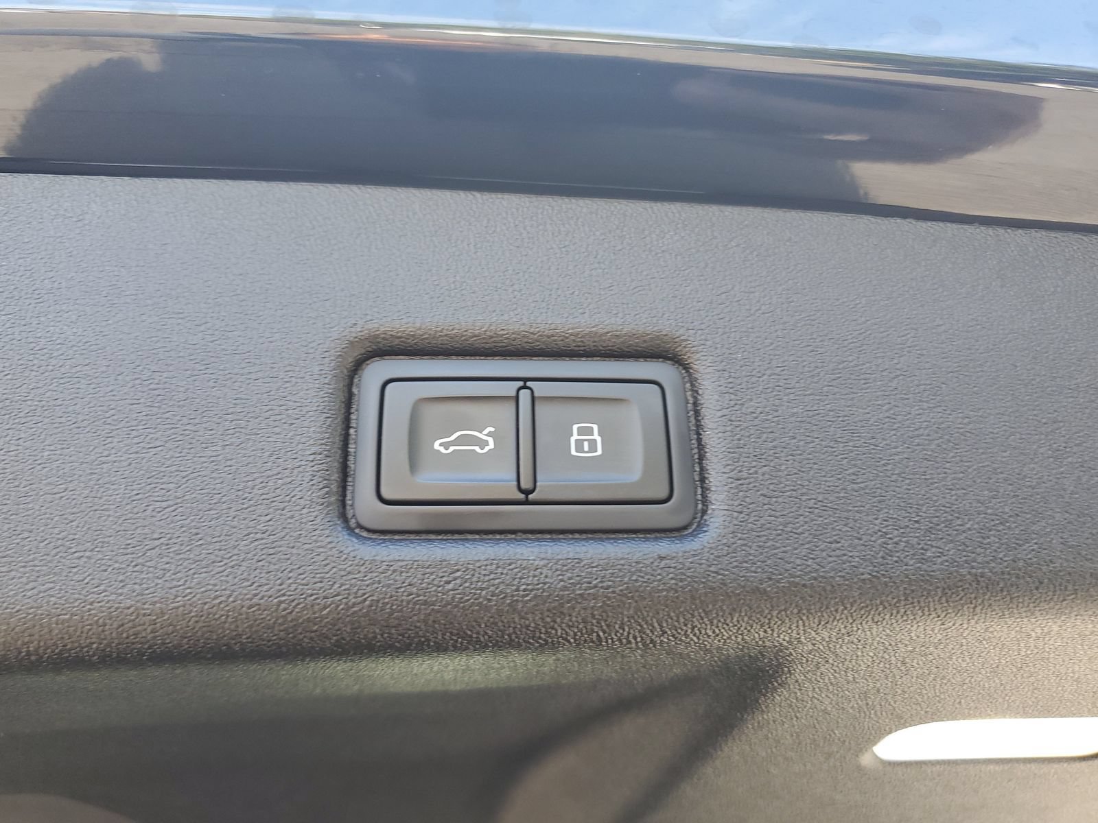 Used 2025 Audi Q5 Premium w/ Premium Plus AWD/4WD image 9