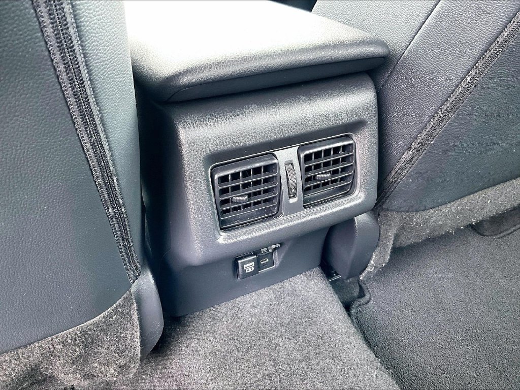 Used 2026 Toyota Camry SE FWD image 28