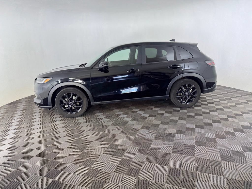 Certified 2025 Honda HR-V Sport image 9