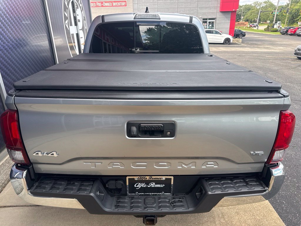 Used 2023 Toyota Tacoma SR5 AWD/4WD image 11