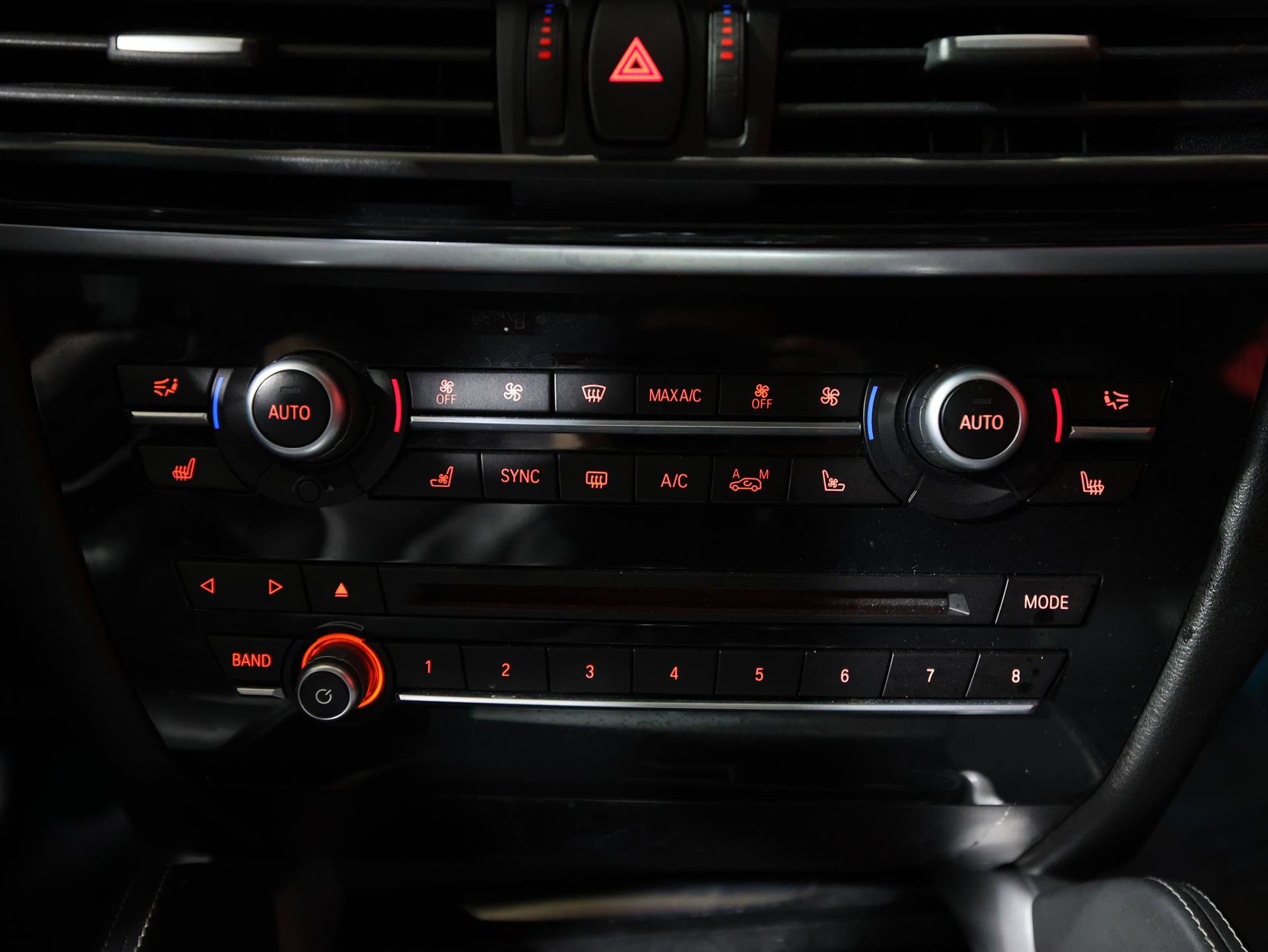 Used 2015 BMW X6 M image 21