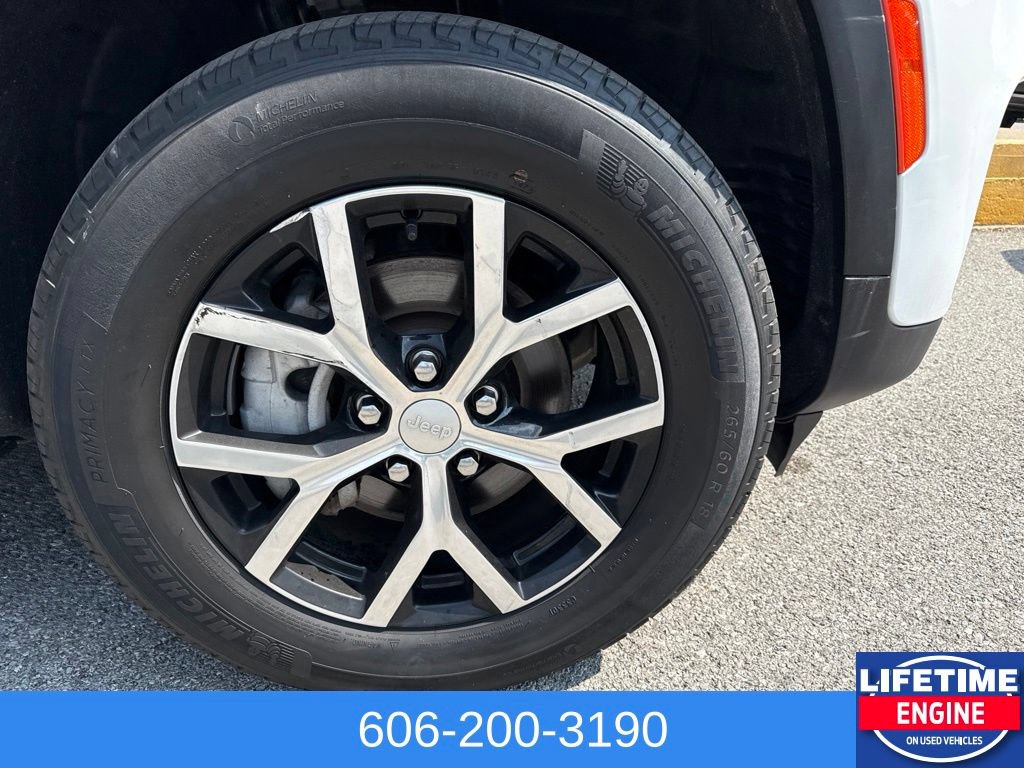 Used 2024 Jeep Grand Cherokee Limited AWD/4WD image 7