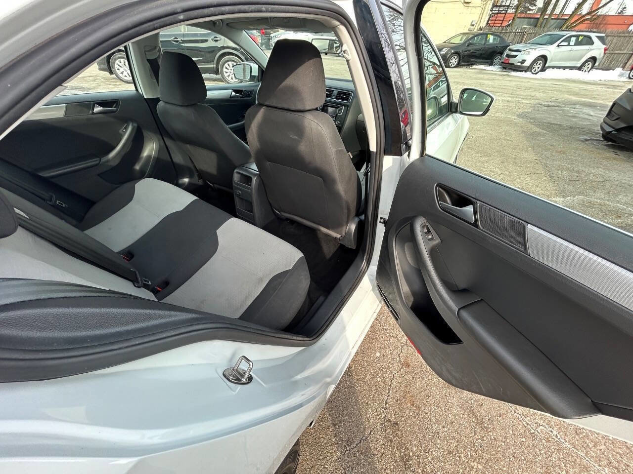 Used 2017 Volkswagen Jetta S image 7