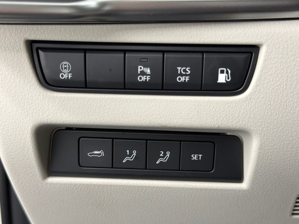 Used 2024 MAZDA CX-90 Plug-In Hybrid w/ Premium Plus AWD/4WD image 30