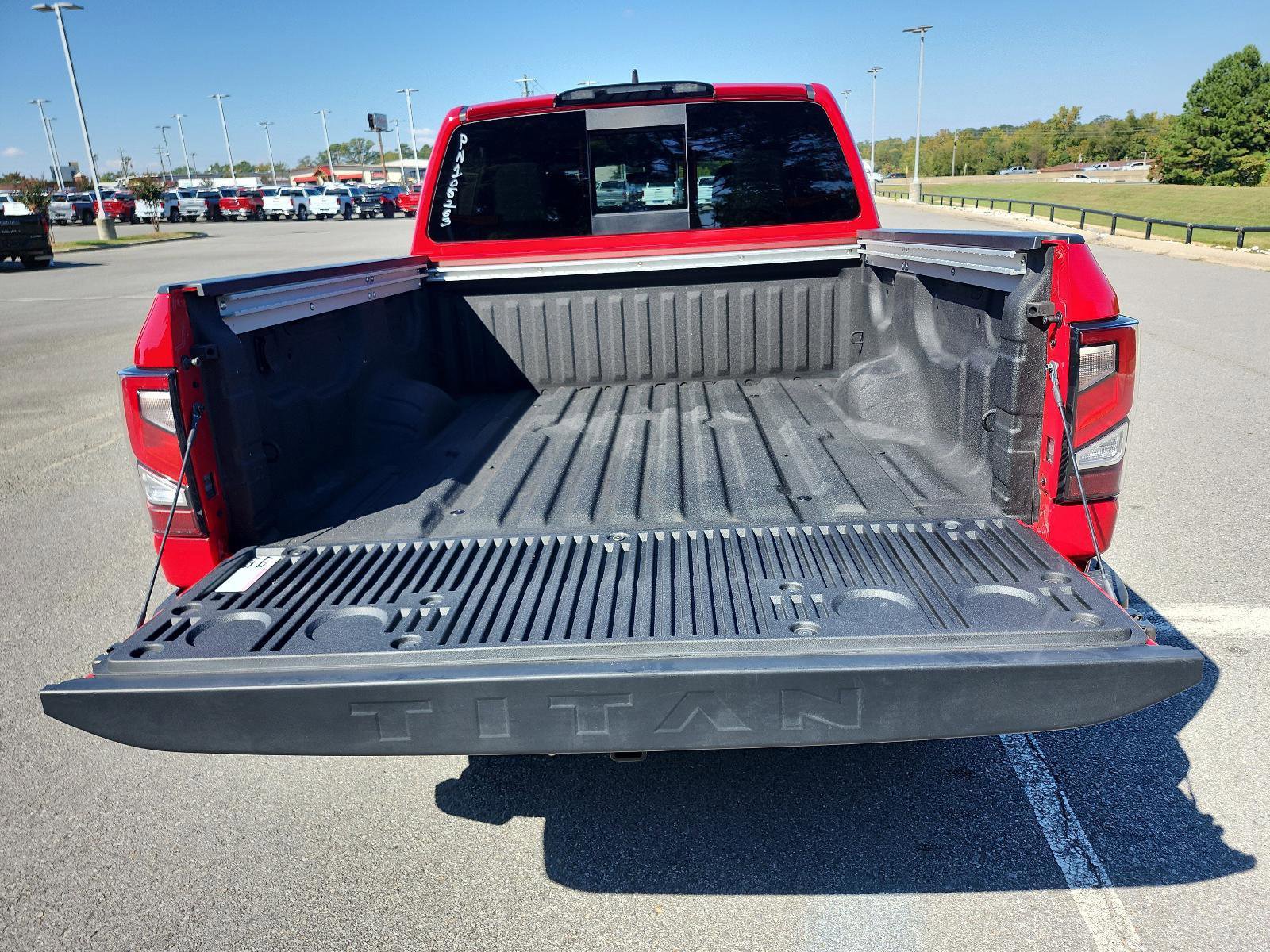 Used 2023 Nissan Titan PRO-4X w/ Pro-4x Convenience Package image 11