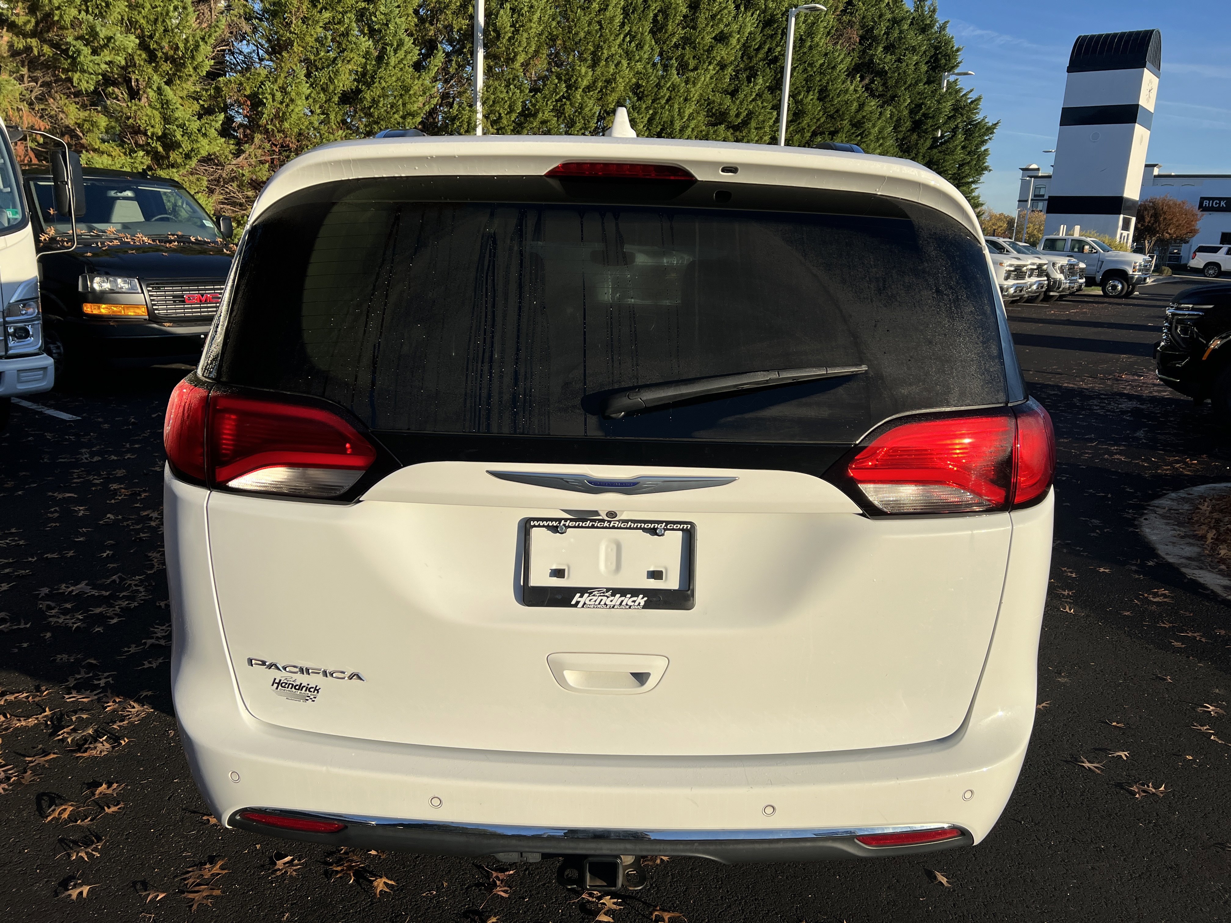 Used 2020 Chrysler Pacifica Touring-L Plus image 9