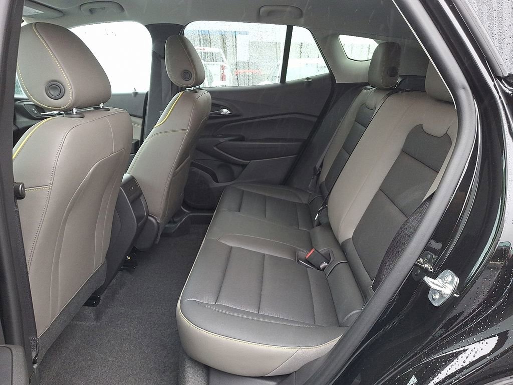 Certified 2025 Chevrolet Trax ACTIV image 10