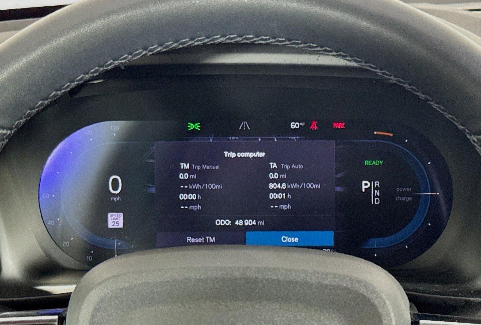 Used 2022 Volvo C40 P8 Recharge Ultimate image 18