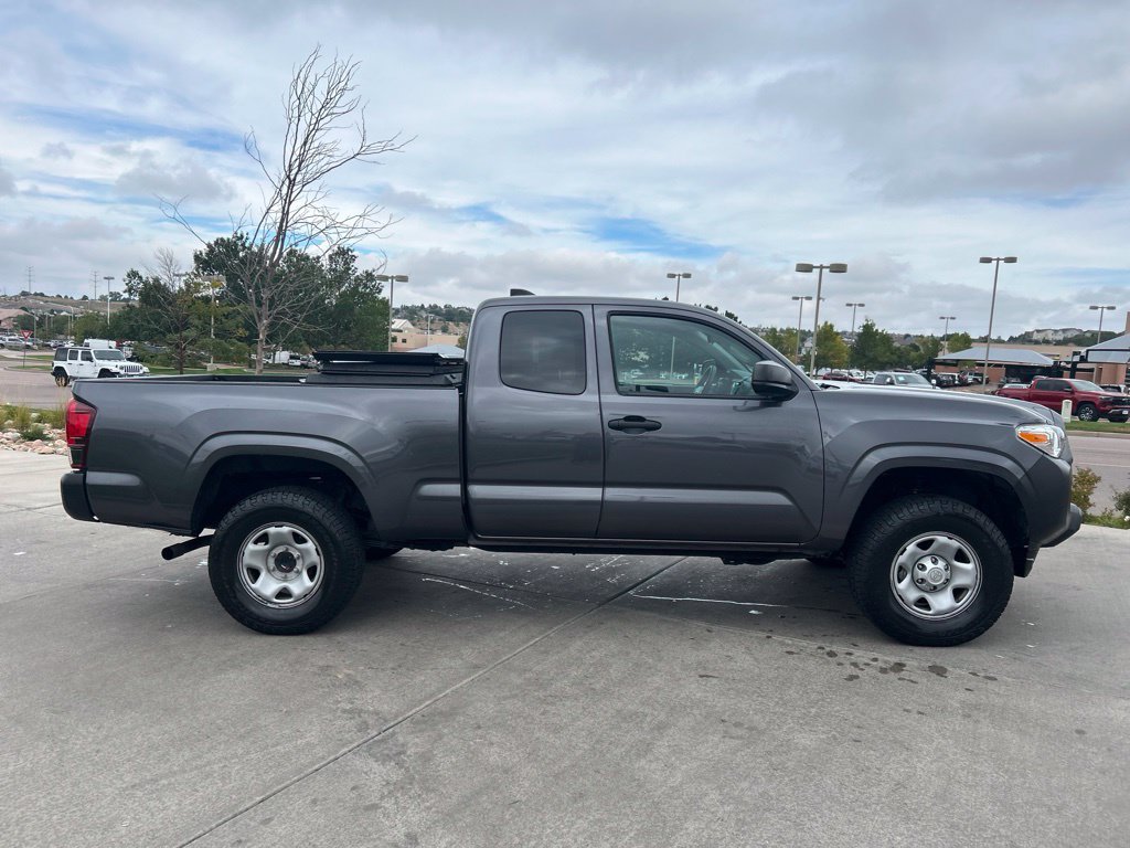 Used 2021 Toyota Tacoma SR AWD/4WD image 9