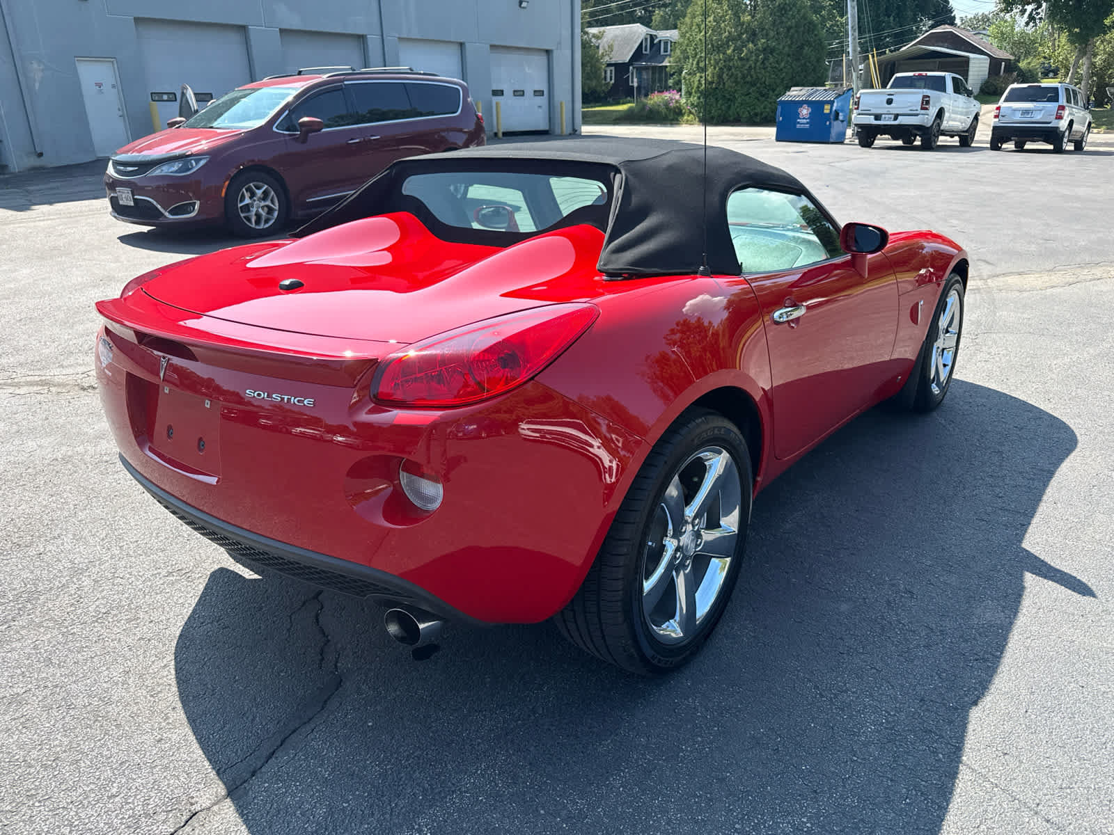 Used 2007 Pontiac Solstice Convertible w/ Premium Package RWD image 4