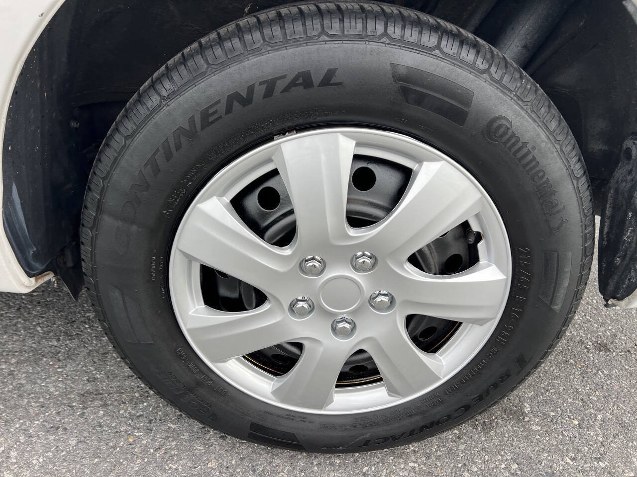 Used 2008 Toyota Sienna CE FWD image 11