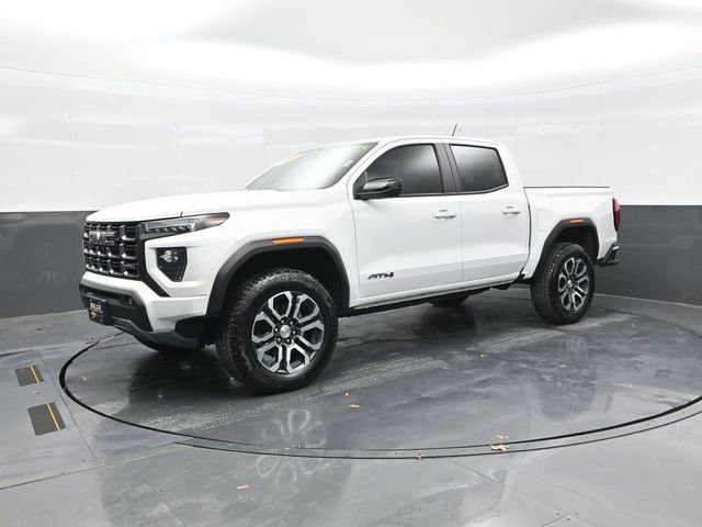 Used 2024 GMC Canyon AT4 w/ Technology Package image 3
