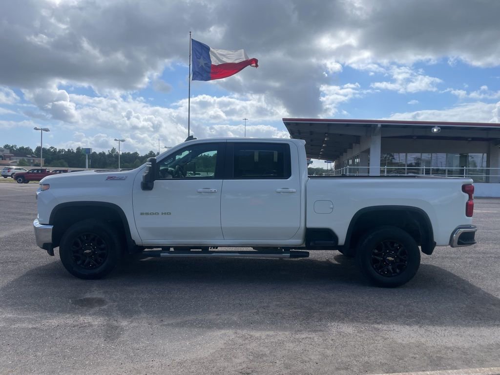 Used 2023 Chevrolet Silverado 2500 LT w/ Convenience Package AWD/4WD image 3