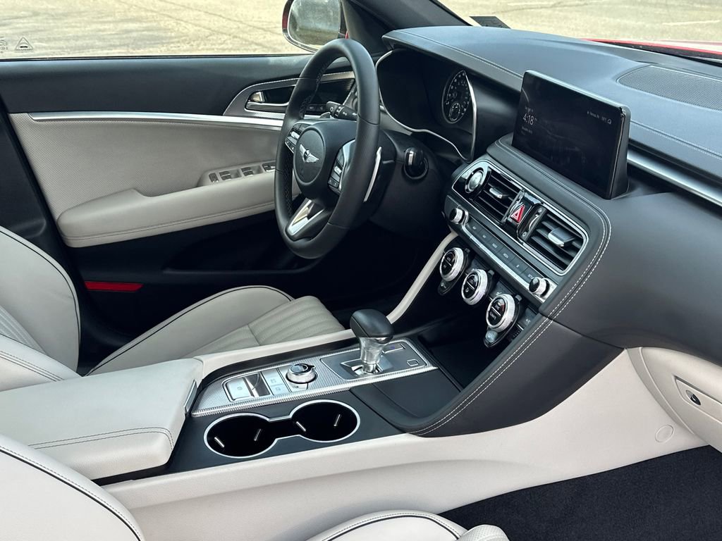 Used 2023 Genesis G70 3.3T AWD/4WD image 11