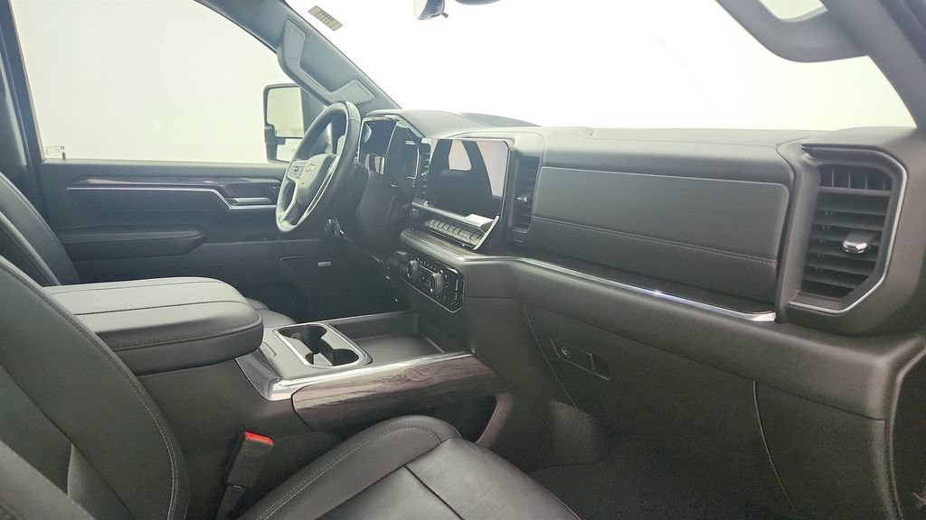 Certified 2024 Chevrolet Silverado 2500 LTZ w/ LTZ Premium Texas Edition AWD/4WD image 21