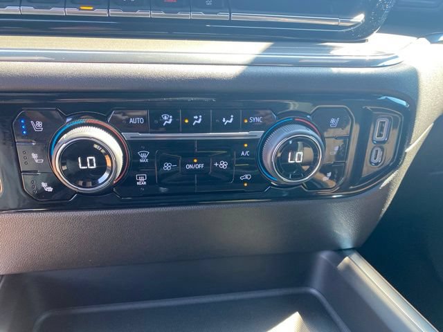 Used 2024 Chevrolet Silverado 2500 High Country AWD/4WD image 36