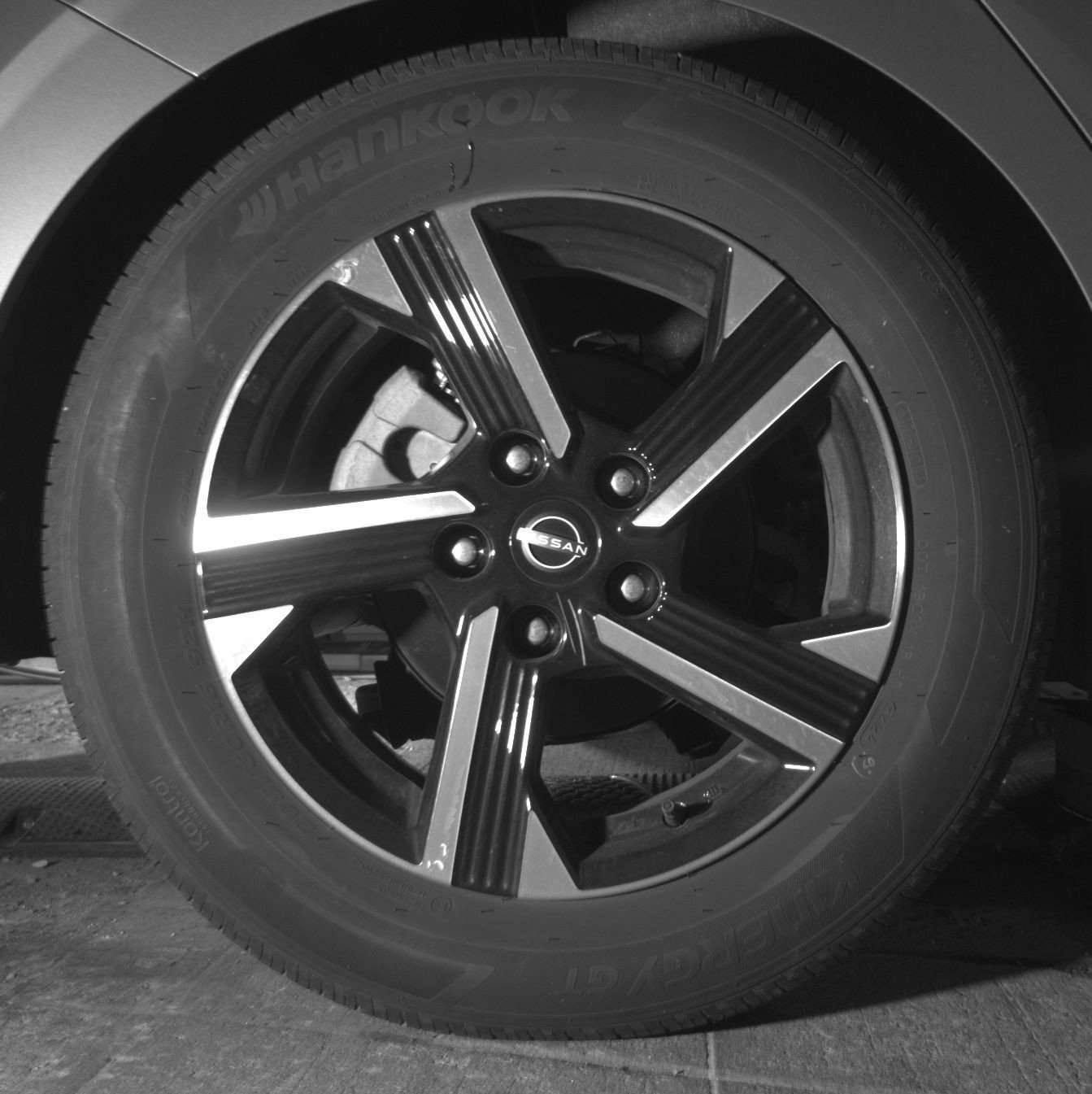 Used 2025 Nissan Sentra SV FWD image 18