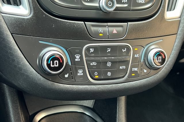 Used 2025 Chevrolet Malibu LT FWD image 22