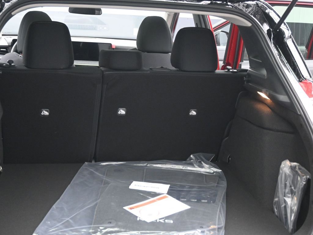 New 2026 Nissan Kicks SV w/ SV Premium Package AWD/4WD image 19