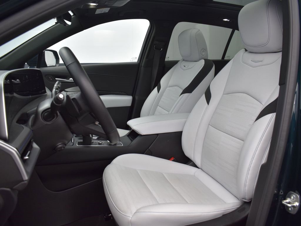 Certified 2025 Cadillac XT4 Sport image 12