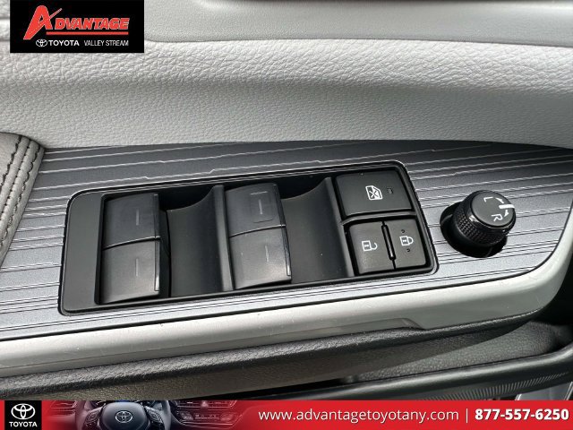 Certified 2025 Toyota Sienna XLE w/ XLE Plus Package AWD/4WD image 23