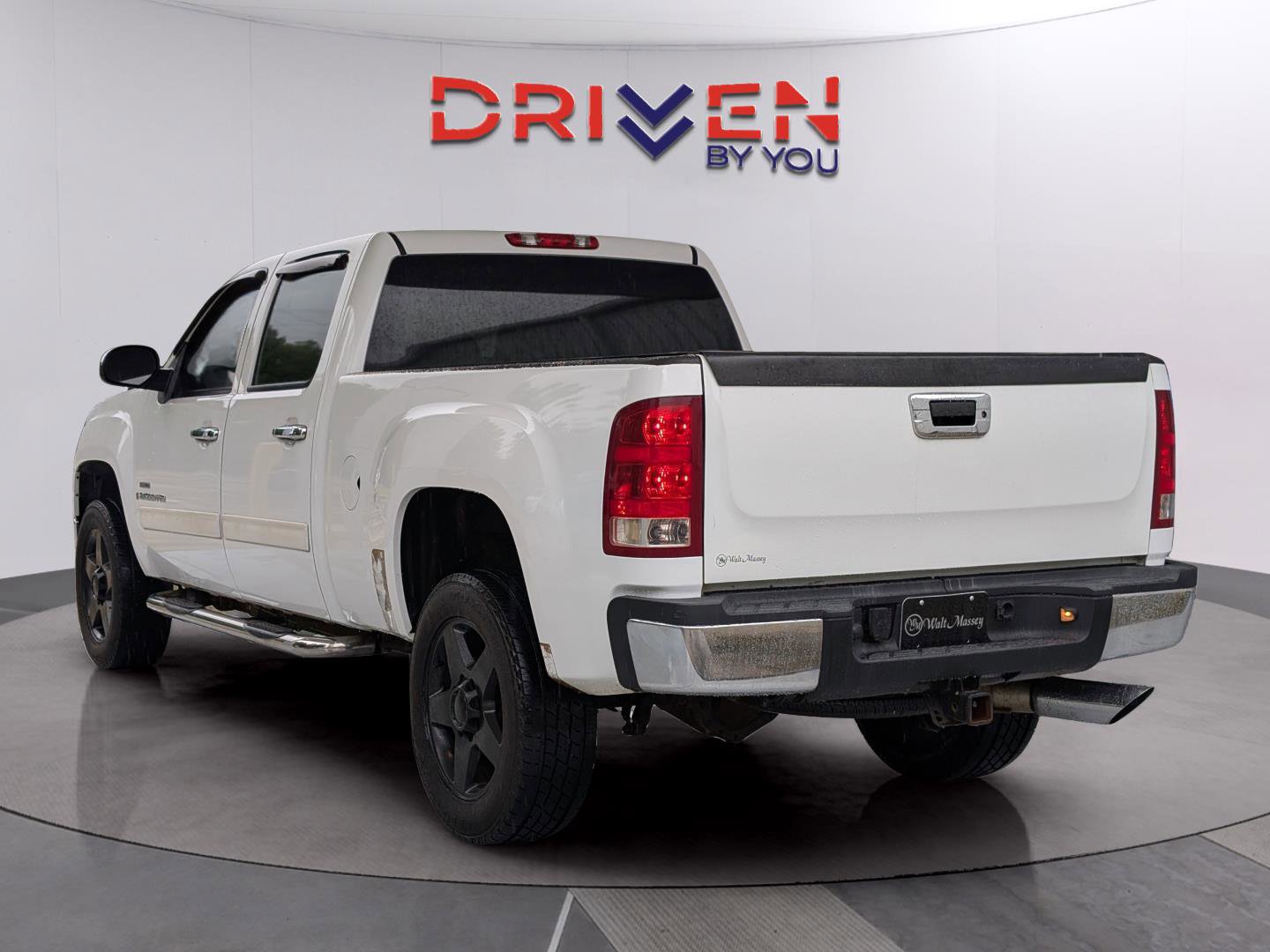 Used 2007 GMC Sierra 2500 SLE w/ EZ-Lift Tailgate Package RWD image 3