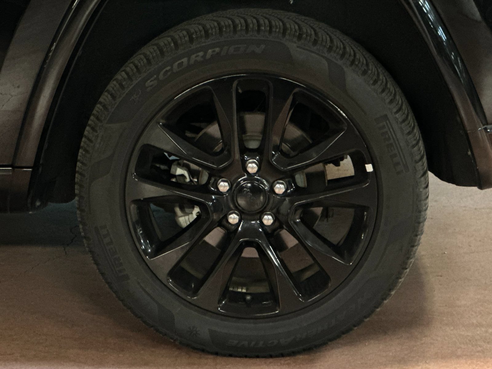Certified 2020 Jeep Grand Cherokee Altitude AWD/4WD image 22