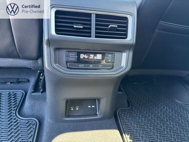 Certified 2024 Volkswagen Atlas Peak Edition SEL AWD/4WD image 28
