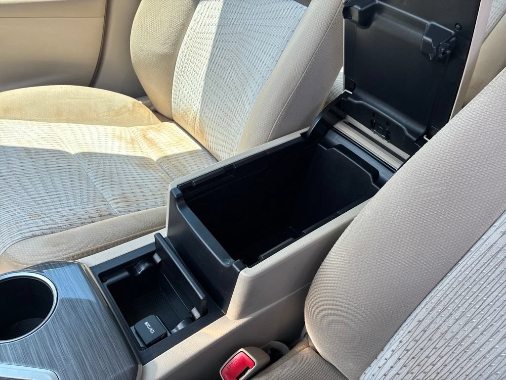 Used 2013 Toyota Camry XLE FWD image 17